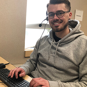 Nursing student Thomas Koop is helping out at Health Links-Info Santé